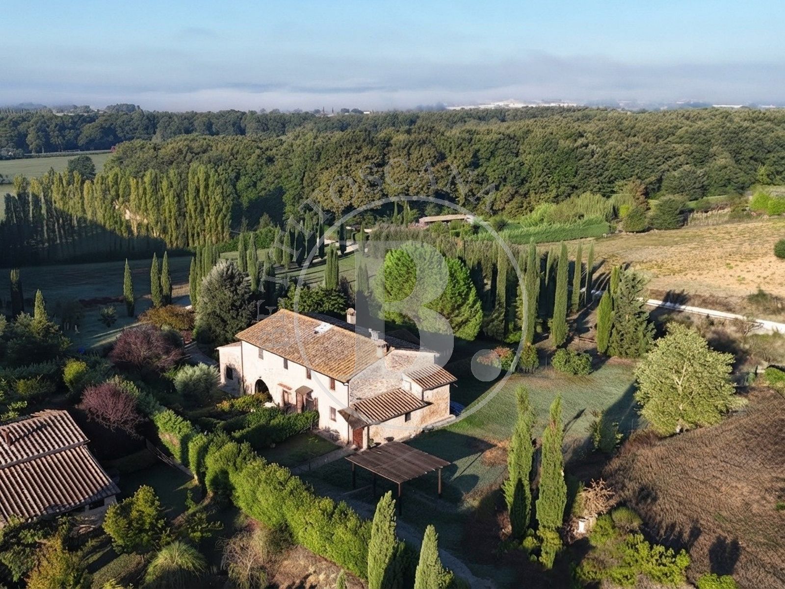 TWO-STORY APARTMENT IN FARMHOUSE - Monteriggioni (SI)